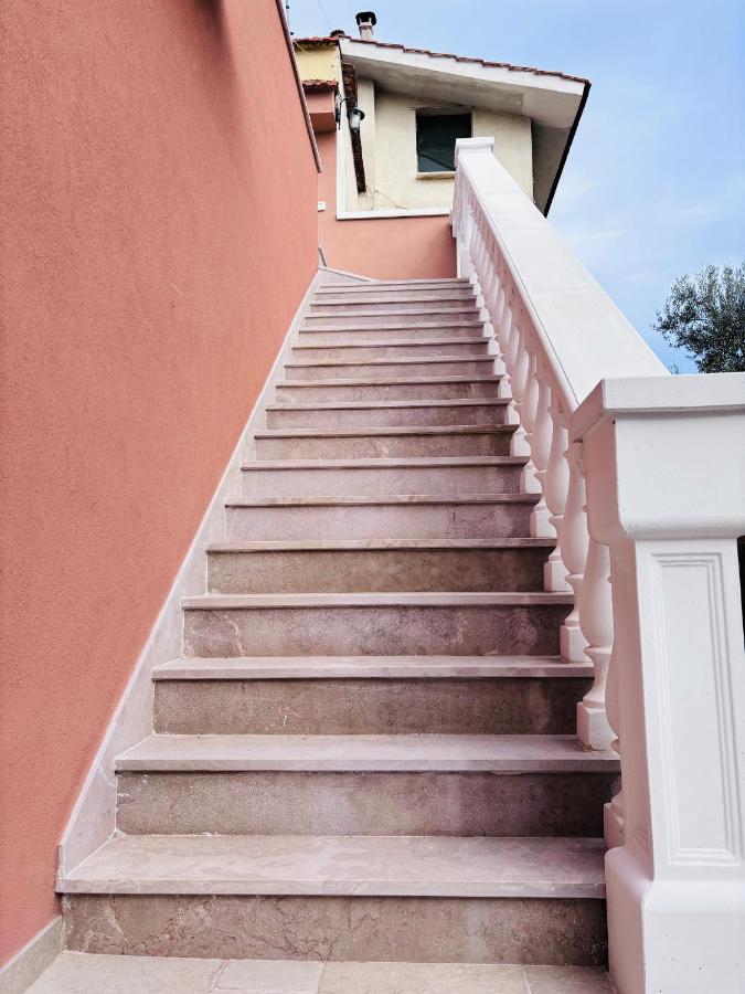 Villa Raffaele 特拉尼 外观 照片